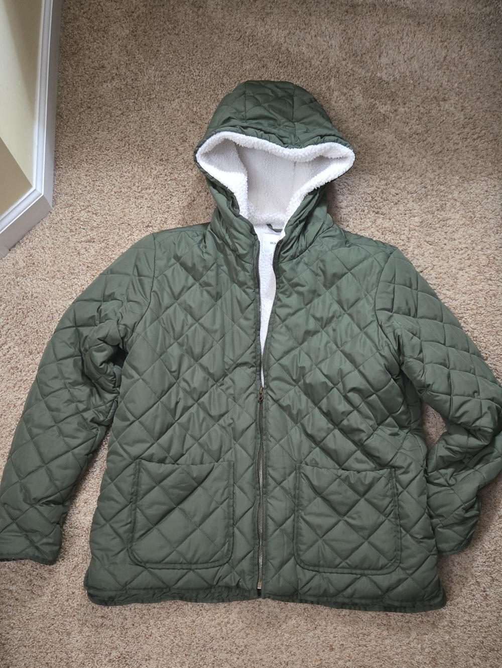 Old Navy Quilted Hooded Jacket in Olive Large, Like New
